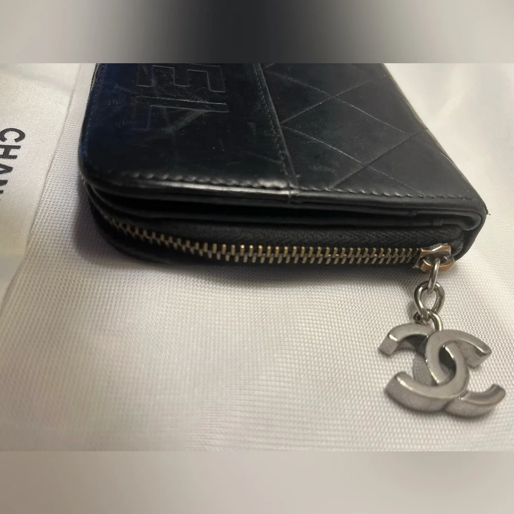 SOLD! CHANEL Authentic Long wallet clutch with chain/insert -Crossbody - Picture 14 of 15